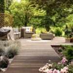 How to decorate your garden to make it pleasant?